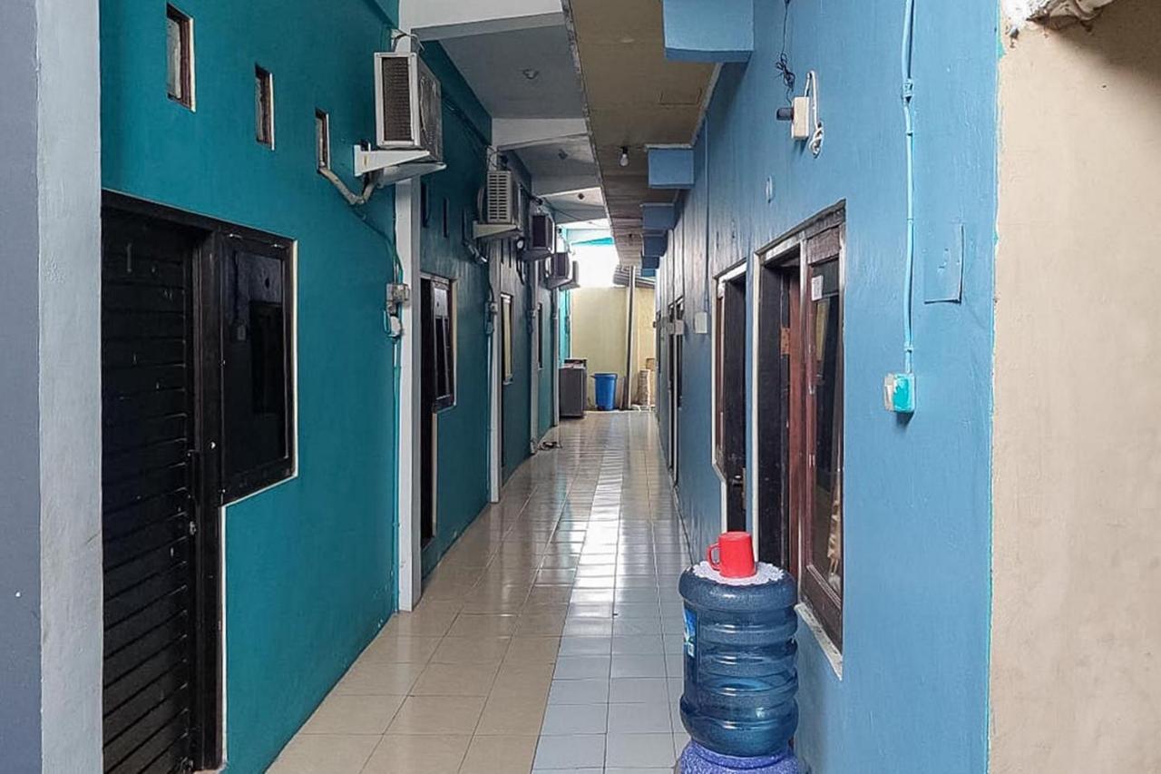 Icha Homestay Near Terminal Purabaya Мадиун Екстериор снимка