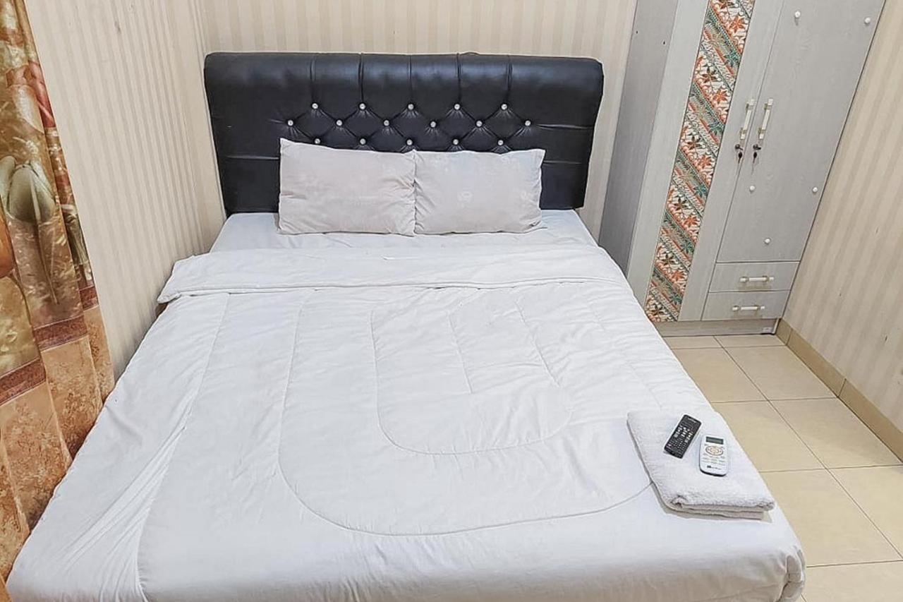 Icha Homestay Near Terminal Purabaya Мадиун Екстериор снимка